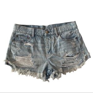 American Eagle Outfitters 💯% Cotton Distressed Denim shorts Size 6